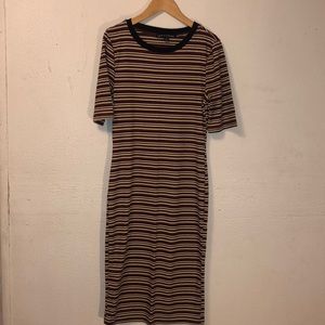 🌹Body-con Dress! (Short sleeve/midi length)